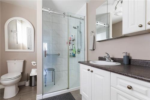 9665 #20 Regional Road, Smithville, ON - Indoor Photo Showing Bathroom