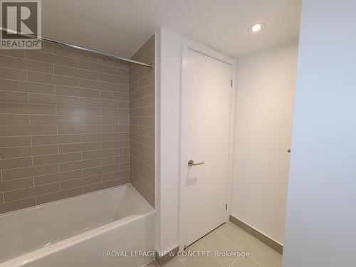 #1509 -120 Varna Dr, Toronto, ON - Indoor Photo Showing Bathroom