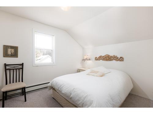 201 Dalgren Street, Kimberley, BC - Indoor Photo Showing Bedroom