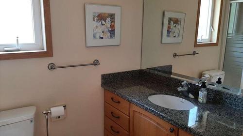 3268 Highway 3A, Nelson, BC - Indoor Photo Showing Bathroom