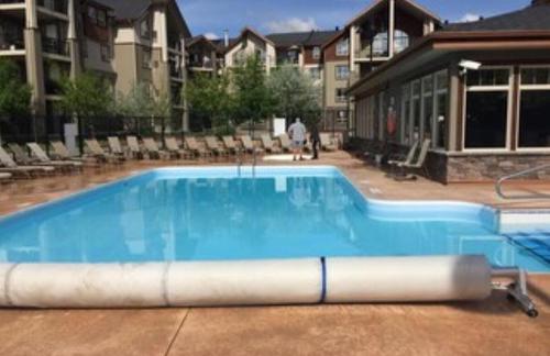 1416 - 205 Third Street, Invermere, BC - Outdoor With In Ground Pool