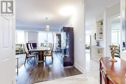 3007 - 3880 Duke Of York Boulevard, Mississauga, ON - Indoor Photo Showing Dining Room