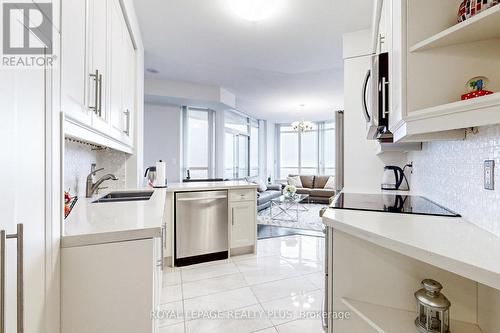 #3007 -3880 Duke Of York Blvd, Mississauga, ON - Indoor Photo Showing Kitchen With Double Sink