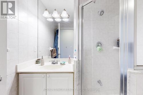3007 - 3880 Duke Of York Boulevard, Mississauga, ON - Indoor Photo Showing Bathroom