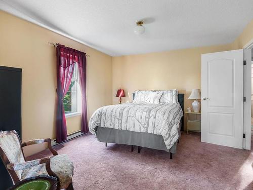 2974 Haslam Rd, Nanaimo, BC - Indoor Photo Showing Bedroom