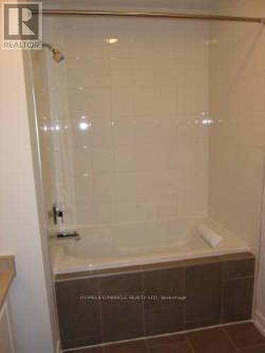 193 Salterton Circle, Vaughan, ON - Indoor Photo Showing Bathroom