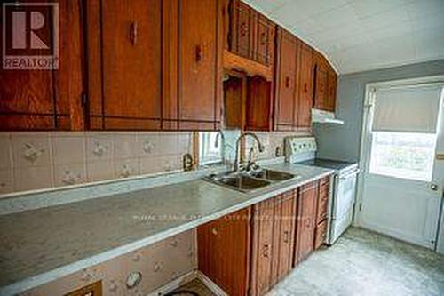 754328 Hwy 53 Road, Norwich, ON - Indoor Photo Showing Kitchen With Double Sink