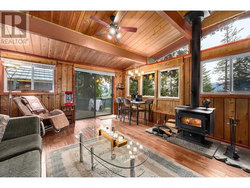 7640 Granite Place, Anglemont, BC - Indoor Photo Showing Living Room With Fireplace