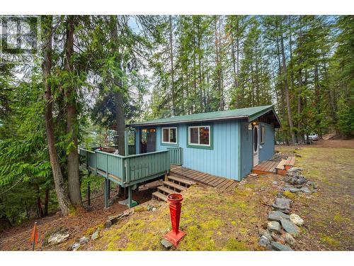 7640 Granite Place, Anglemont, BC - Outdoor