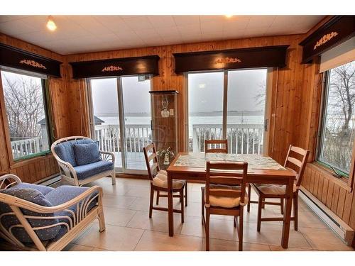 Dining room - 711 Boul. Perron, Carleton-Sur-Mer, QC - Indoor Photo Showing Dining Room