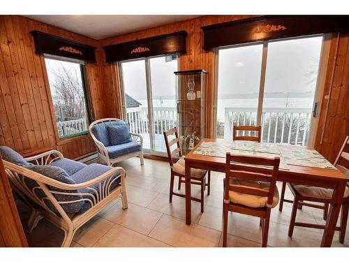 Salle Ã  manger - 711 Boul. Perron, Carleton-Sur-Mer, QC - Indoor Photo Showing Dining Room