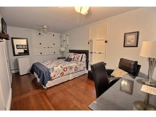 Chambre Ã Â coucher - 711 Boul. Perron, Carleton-Sur-Mer, QC - Indoor Photo Showing Bedroom