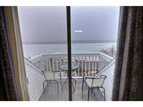 Balcon - 711 Boul. Perron, Carleton-Sur-Mer, QC -  With Body Of Water With View