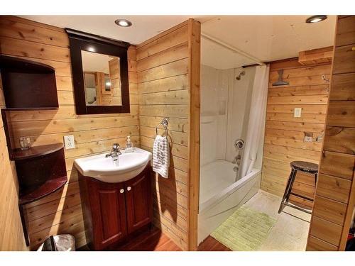 Salle de bains - 711 Boul. Perron, Carleton-Sur-Mer, QC - Indoor Photo Showing Bathroom