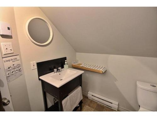 Salle de bains - 711 Boul. Perron, Carleton-Sur-Mer, QC - Indoor Photo Showing Bathroom