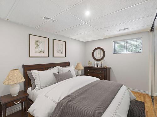 Dwelling - 1092 Rue Dion, Laval (Sainte-Dorothée), QC - Indoor Photo Showing Bedroom