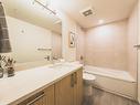 201-135 Haliburton St, Nanaimo, BC  - Indoor Photo Showing Bathroom 