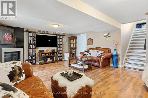 1028 Tillison Ave, Cobourg, ON - Indoor Photo Showing Living Room