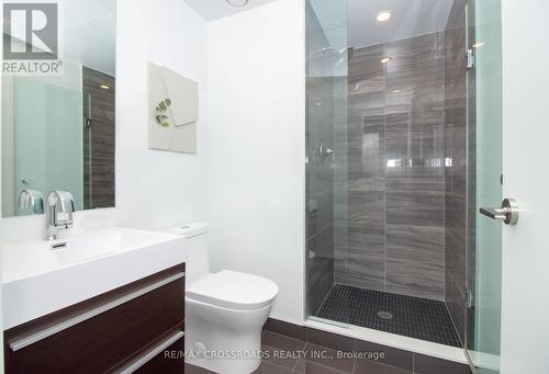 3105 - 39 Roehampton Avenue, Toronto, ON - Indoor Photo Showing Bathroom