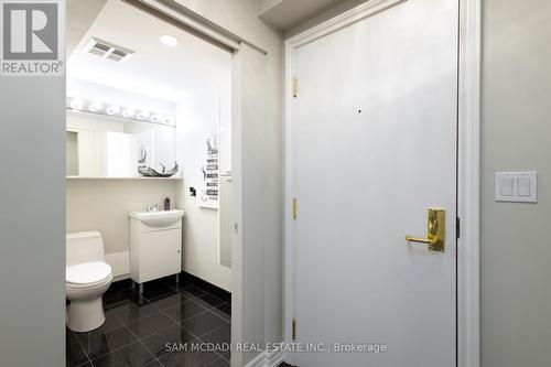 #1811 -1 Palace Pier Crt, Toronto, ON - Indoor Photo Showing Bathroom