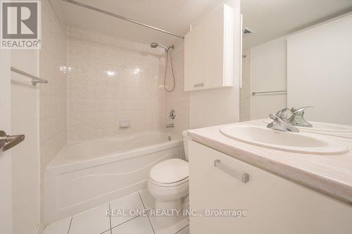 308 - 38 Grenville Street, Toronto, ON - Indoor Photo Showing Bathroom
