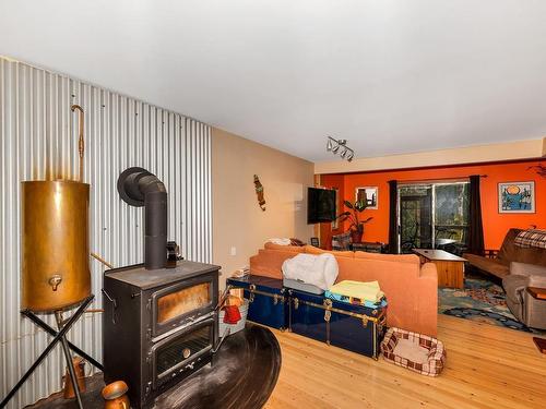 7361 Neva Rd, Lake Cowichan, BC - Indoor With Fireplace