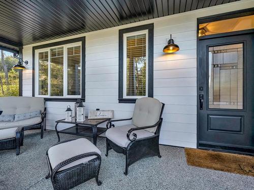 6261 Crestwood Dr, Duncan, BC - Outdoor With Deck Patio Veranda With Exterior