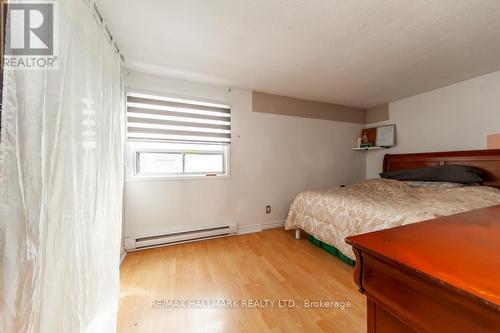 32 Hindquarter Crt, Brampton, ON - Indoor Photo Showing Bedroom