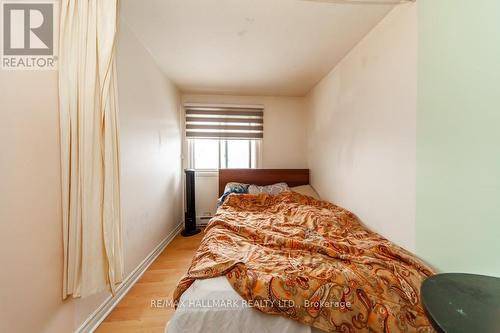 32 Hindquarter Court, Brampton, ON - Indoor Photo Showing Bedroom