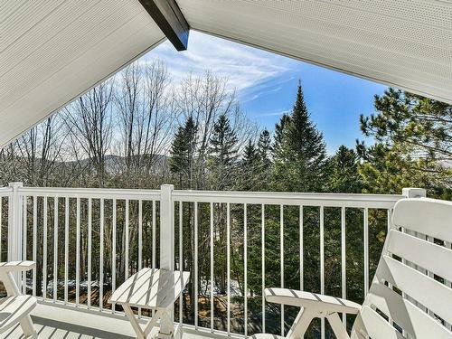 Balcon - 44 Rue Desjardins, Sainte-Agathe-Des-Monts, QC - Outdoor