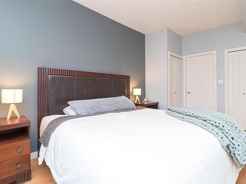 206-7088 West Saanich Rd, Central Saanich, BC - Indoor Photo Showing Bedroom