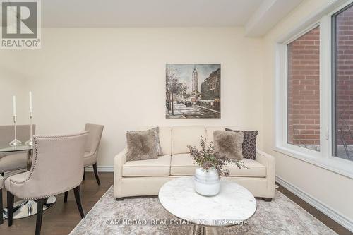 5A Clintwood Gate, Toronto, ON - Indoor Photo Showing Living Room