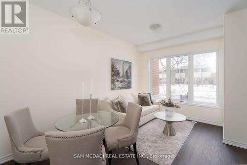 5A Clintwood Gate, Toronto, ON - Indoor Photo Showing Living Room