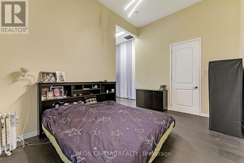 12 Alamosa Dr, Toronto, ON - Indoor Photo Showing Bedroom