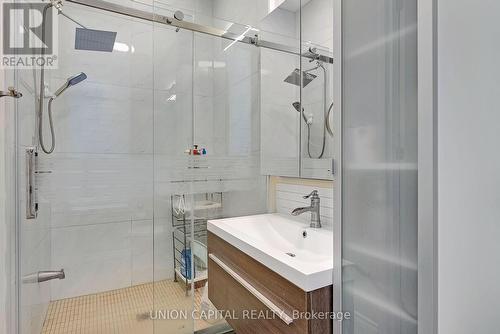 12 Alamosa Dr, Toronto, ON - Indoor Photo Showing Bathroom