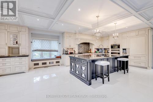 2 Huntingwood Court, Vaughan, ON - Indoor Photo Showing Kitchen