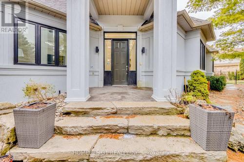 2 Huntingwood Court, Vaughan, ON - Outdoor