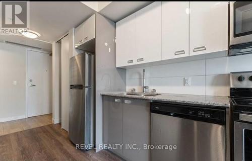 411 - 257 Hemlock St. Street, Waterloo, ON - Indoor Photo Showing Kitchen