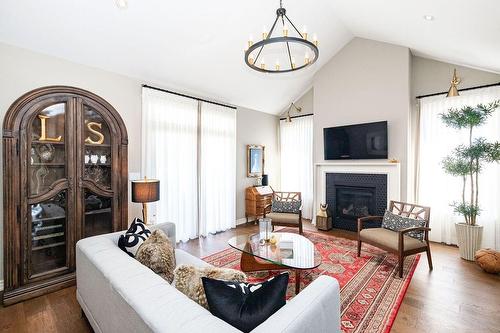24 Craddock Boulevard|Unit #4, Jarvis, ON - Indoor Photo Showing Living Room With Fireplace