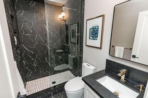 24 Craddock Boulevard|Unit #4, Jarvis, ON - Indoor Photo Showing Bathroom