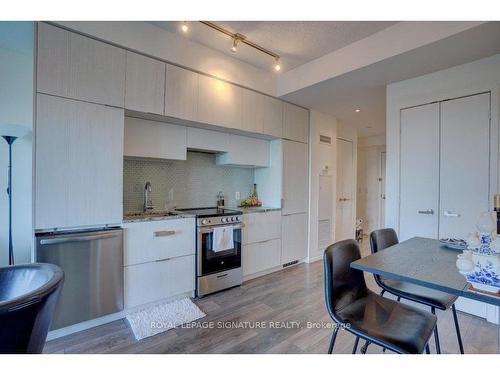 3302-159 Dundas St E, Toronto, ON - Indoor Photo Showing Kitchen With Upgraded Kitchen