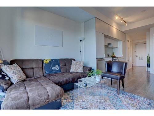 3302-159 Dundas St E, Toronto, ON - Indoor Photo Showing Living Room