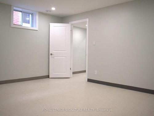 709 Upper Paradise Rd, Hamilton, ON - Indoor Photo Showing Other Room
