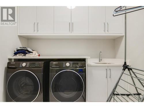 761 Highpointe Lane, Kelowna, BC - Indoor Photo Showing Laundry Room