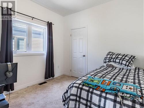 72 Stauffer Rd, Brantford, ON - Indoor Photo Showing Bedroom