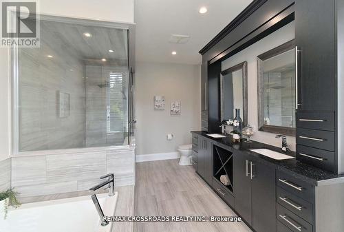 4074 Pelmo Park Drive, Port Hope, ON - Indoor Photo Showing Bathroom