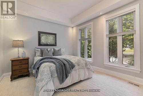 4074 Pelmo Park Drive, Port Hope, ON - Indoor Photo Showing Bedroom
