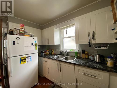 #Bsment, -41 Dexter St, St. Catharines, ON - Indoor Photo Showing Kitchen With Double Sink