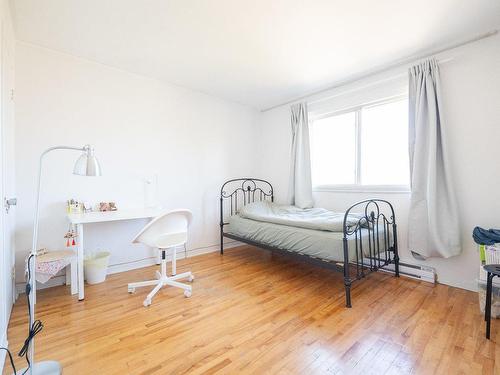 Chambre Ã Â coucher - 106 Rue Regent, Longueuil (Greenfield Park), QC - Indoor Photo Showing Bedroom