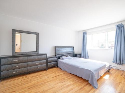 Bedroom - 106 Rue Regent, Longueuil (Greenfield Park), QC - Indoor Photo Showing Bedroom